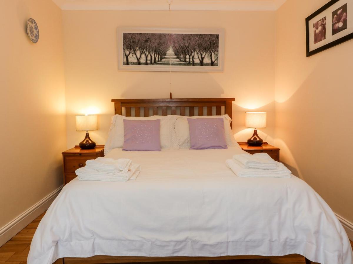 Ffynnonlwyd Cottage Llangynin Εξωτερικό φωτογραφία